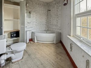 Photo 14- click for photo gallery